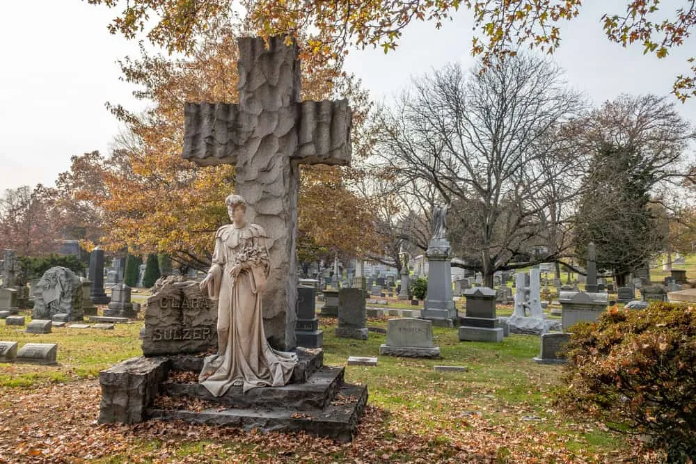 Woodlawn Cemetery