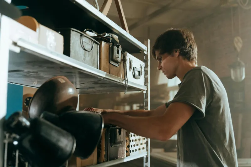 Small Hands, Big Ideas: The Seven Kid Inventors Who Accidentally Built Modern America